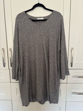 Emma Knudsen Lightweight Gray Tunic Sweater dress